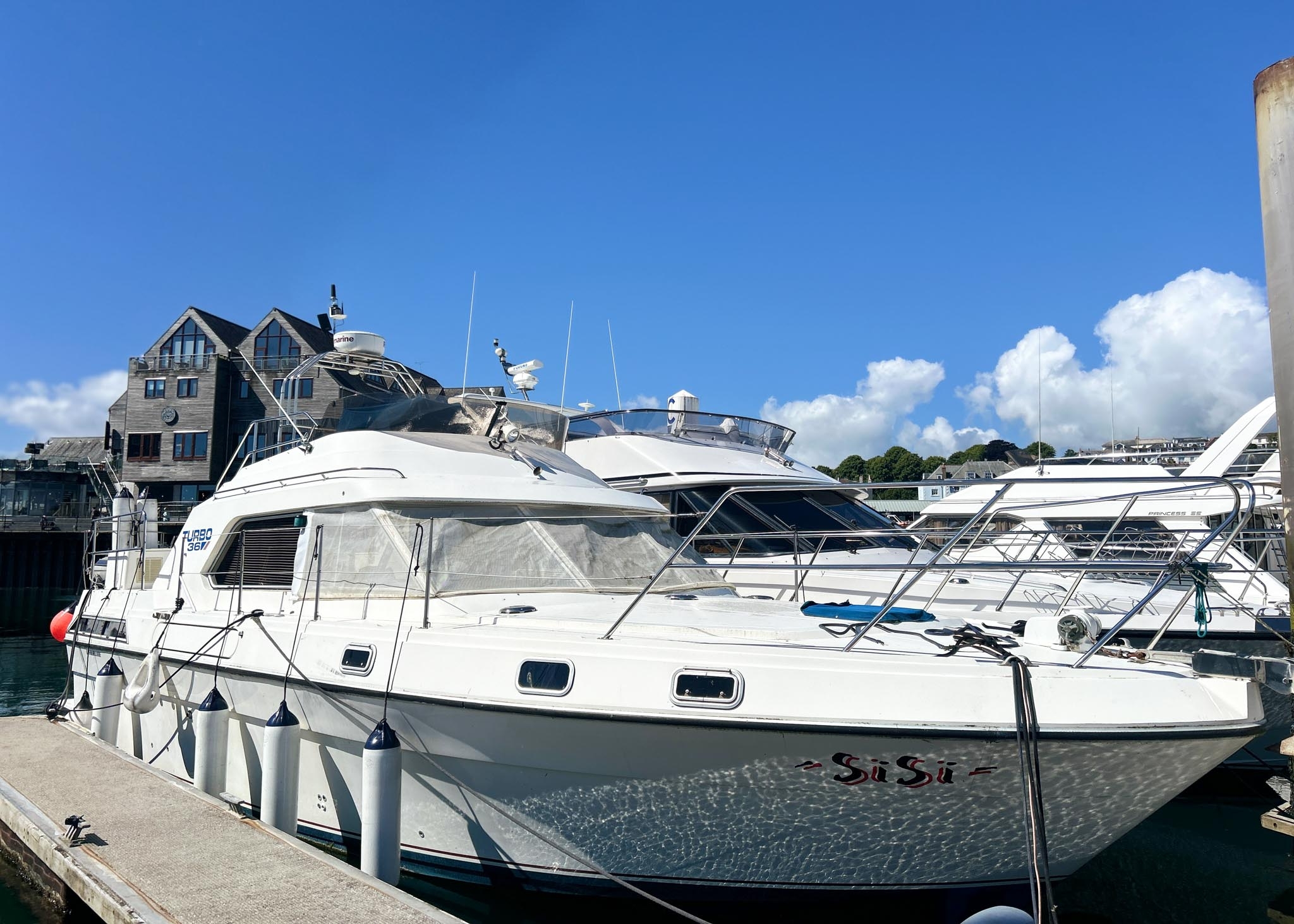 Fairline 36 Turbo Red EnsignRed Ensign