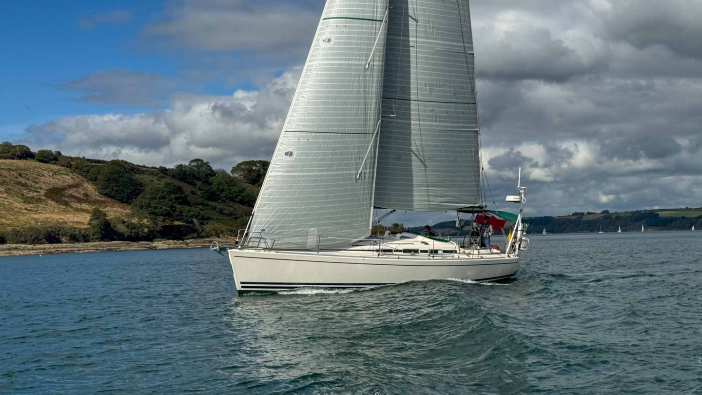 ARCONA 400